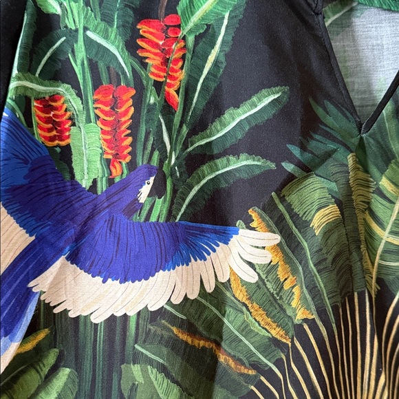 FARM Rio Vibrant Parrot and Foliage Blouse - Picture 4 of 6